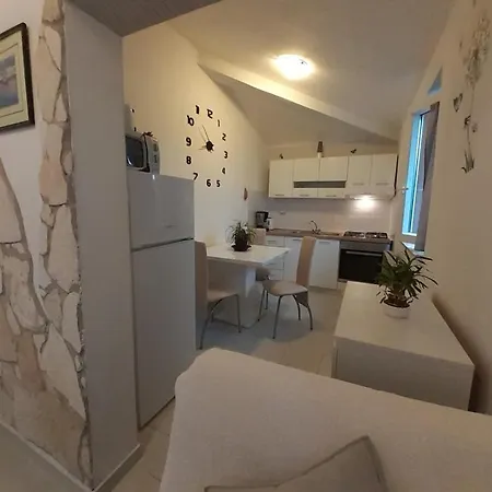Villa Nedescina *