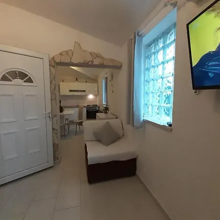 Villa Nedescina * Nedescina