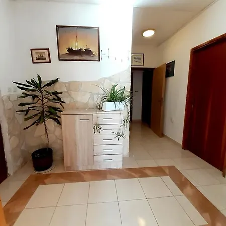 Apartment Villa Nedescina *